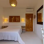 Tuna Villa *