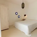 Tuna *