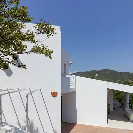 Tuna Villa *